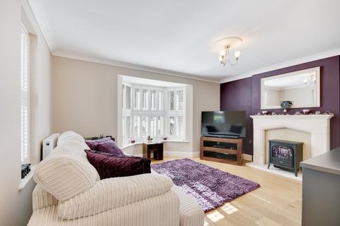 14 Webb Close, Springfield, Chelmsford, CM2 6GQ