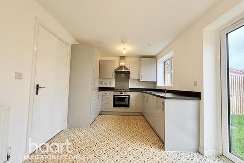 3 bedroom semi-detached house to rent, Caesar Drive, Nuneaton