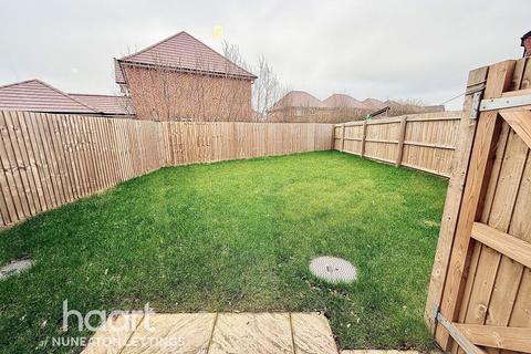 3 bedroom semi-detached house to rent, Caesar Drive, Nuneaton