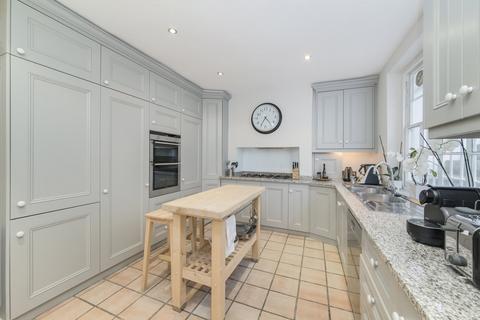 3 bedroom terraced house to rent, Ovington Street, London