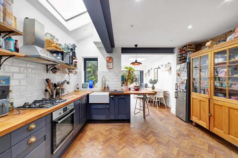 24 Balmoral Road, London, E10 5ND