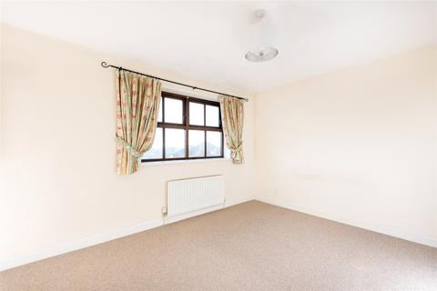 4 bedroom detached house to rent, Frithwood Crescent, Kents Hill, Milton Keynes, Buckinghamshire, MK7