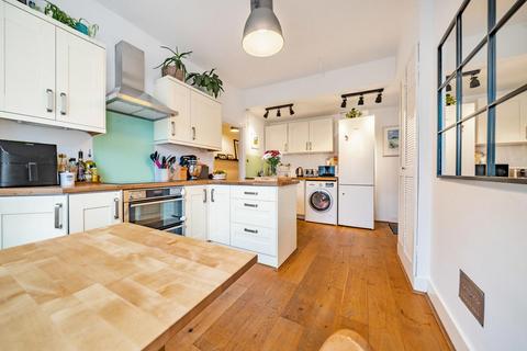 3 Vant Road, London, SW17 8TH