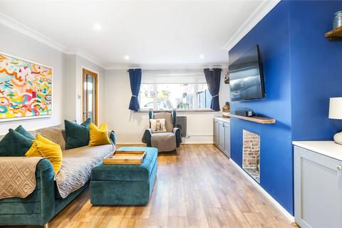 19 Fiona Close, Winchester, SO23 0HB