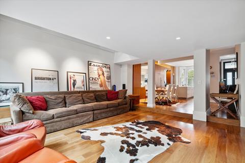 4 bedroom terraced house for sale, Brynmaer Road, London, SW11