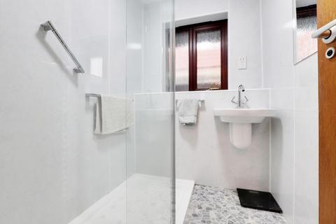 12 Amport Close, Lychpit, Basingstoke, RG24 8UU