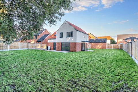 4 bedroom detached house for sale, Foresters Glade, Bawdsey, Woodbridge, Suffolk, IP12