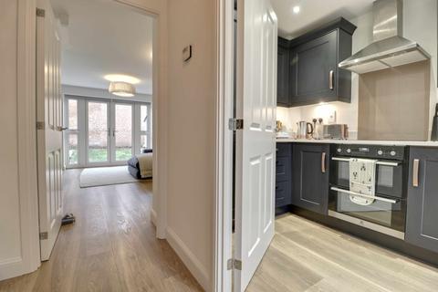 82 Condor Way, Basingstoke, RG24 9QX