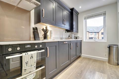 82 Condor Way, Basingstoke, RG24 9QX