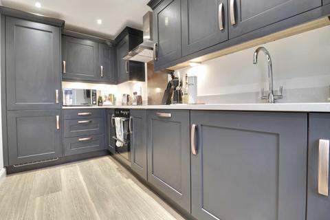 82 Condor Way, Basingstoke, RG24 9QX