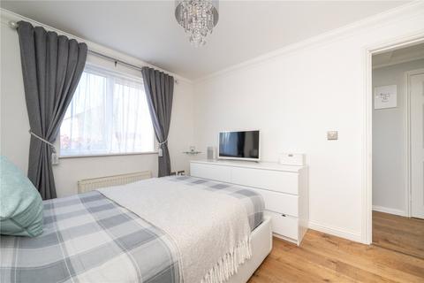 15 Kennedy Close, London Colney, St Albans, AL2 1GR