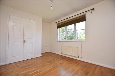 3 bedroom end of terrace house for sale, Westfield Gardens, Romford, RM6