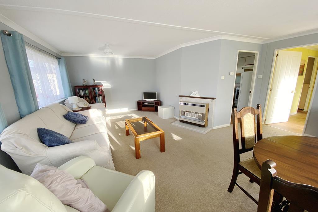 Oaktree Park, St Leonards Nr Ringwood... 2 bed park home for sale £