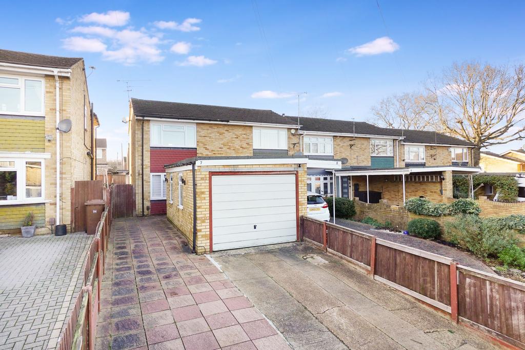 Nash Close, Lordswood, ME5 3 bed terraced house for sale £300,000