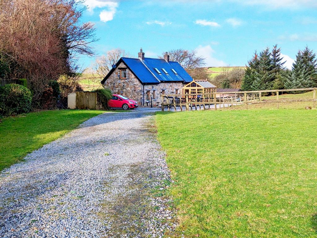 Four Roads, Kidwelly, Carmarthenshire. 3 bed detached house £499,000