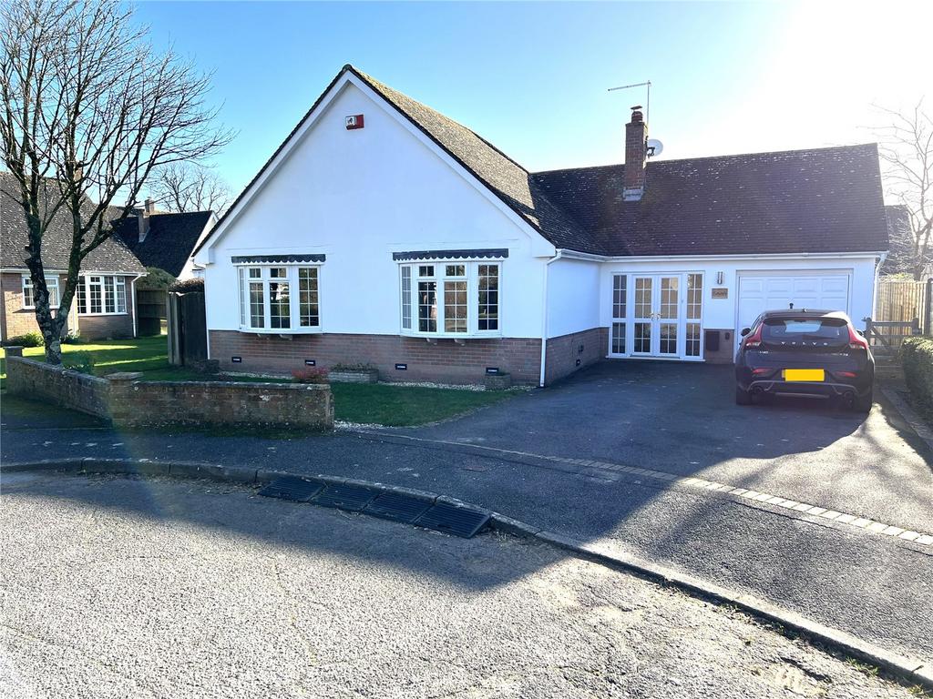 Wares Close, Winterborne Kingston... 3 bed bungalow for sale £435,000