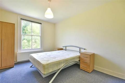 2 bedroom flat to rent, Exeter Road, Willesden Green