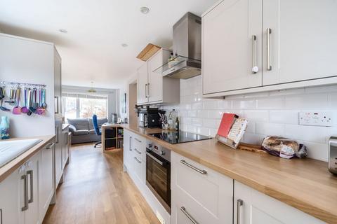 3 bedroom semi-detached house for sale, Chiltern Avenue, Bedford