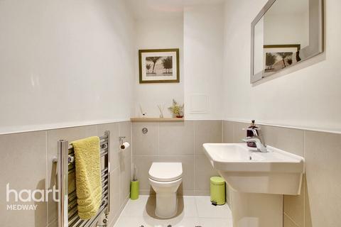 38 Hambrook Road, Snodland, ME6 5SQ