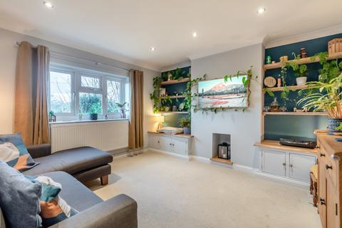 50 Charsley Close, Little Chalfont, Amersham, HP6 6QH