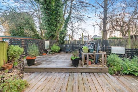 50 Charsley Close, Little Chalfont, Amersham, HP6 6QH