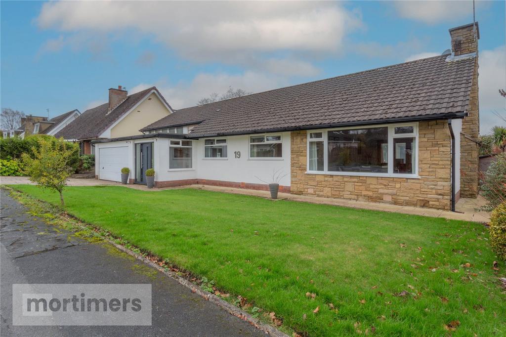 The Hazels, Wilpshire, Blackburn... 4 bed detached bungalow £575,000