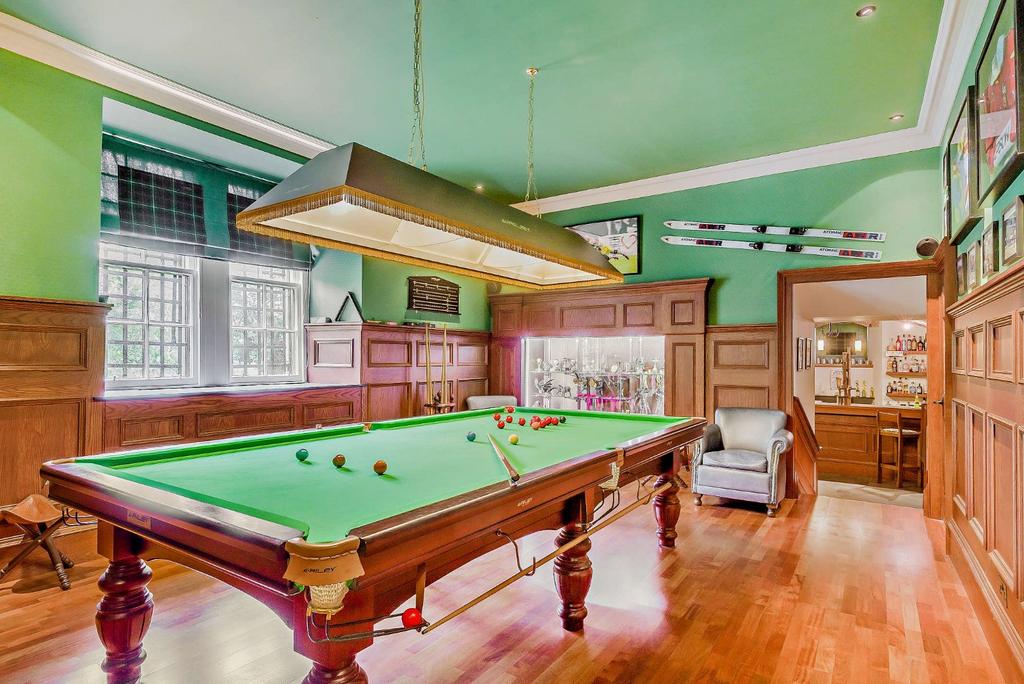 Snooker Room