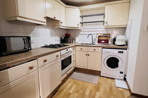 1 bedroom flat to rent, Gledwood Drive, UB4 0AF