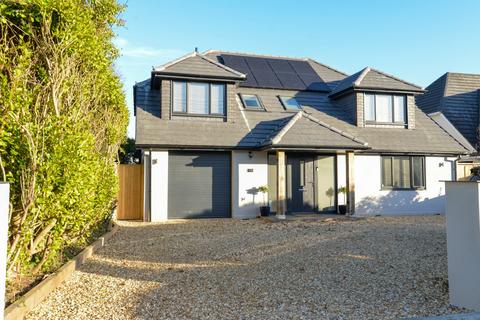 4 bedroom detached house for sale, Brook Avenue North, New Milton, Hampshire, BH25