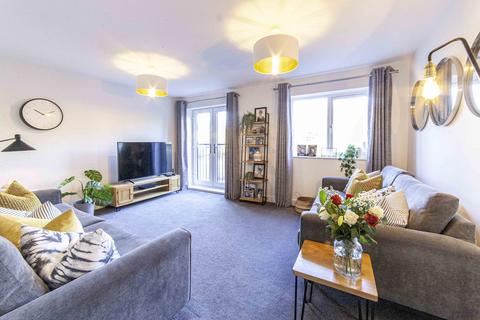 8 Brooke View, Delph, Oldham, OL3 5GF