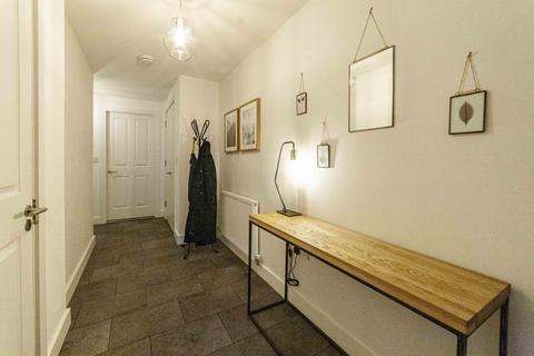 8 Brooke View, Delph, Oldham, OL3 5GF