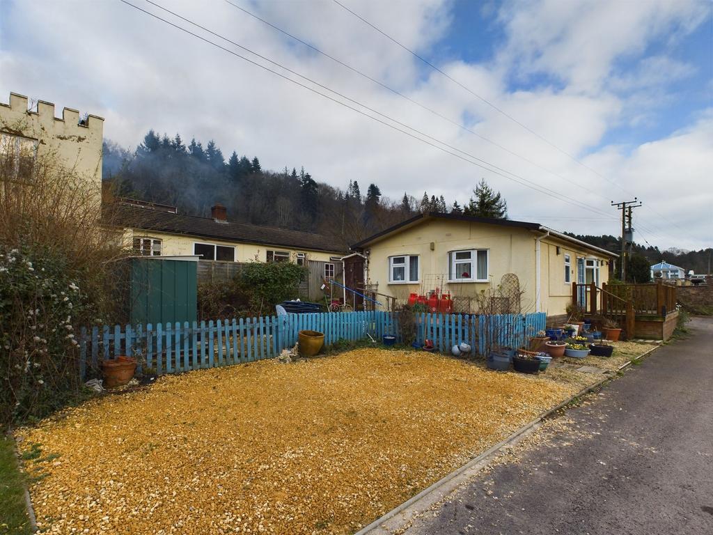 RossOnWye, HR9 2 bed park home for sale £110,000