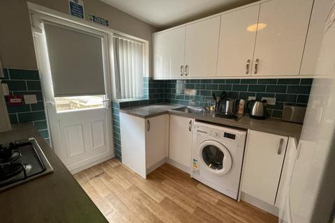 5 bedroom house share to rent - Trinity Street, Oldham,