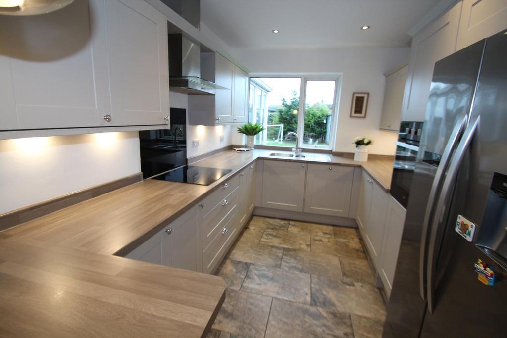 Wallington Avenue, Marden Estate, North Shields, NE30 3 bed semi