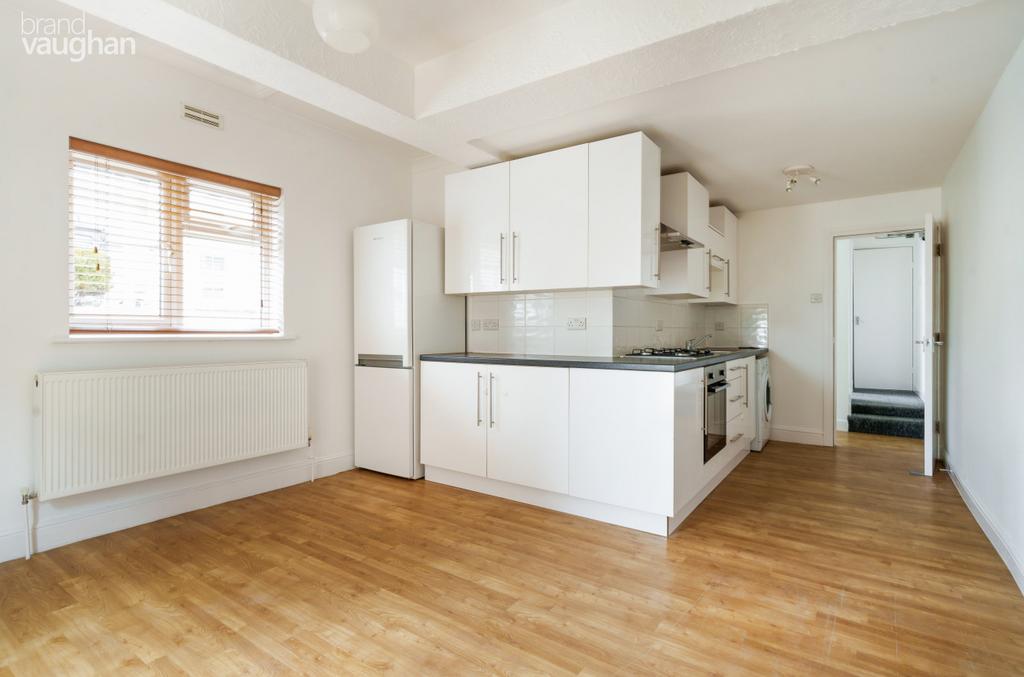 Church Road, Portslade, Brighton... 1 bed flat - £1,050 pcm (£242 pw)