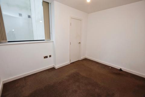 1 bedroom flat to rent, Ashton Lane, Sale, Greater Manchester, M33