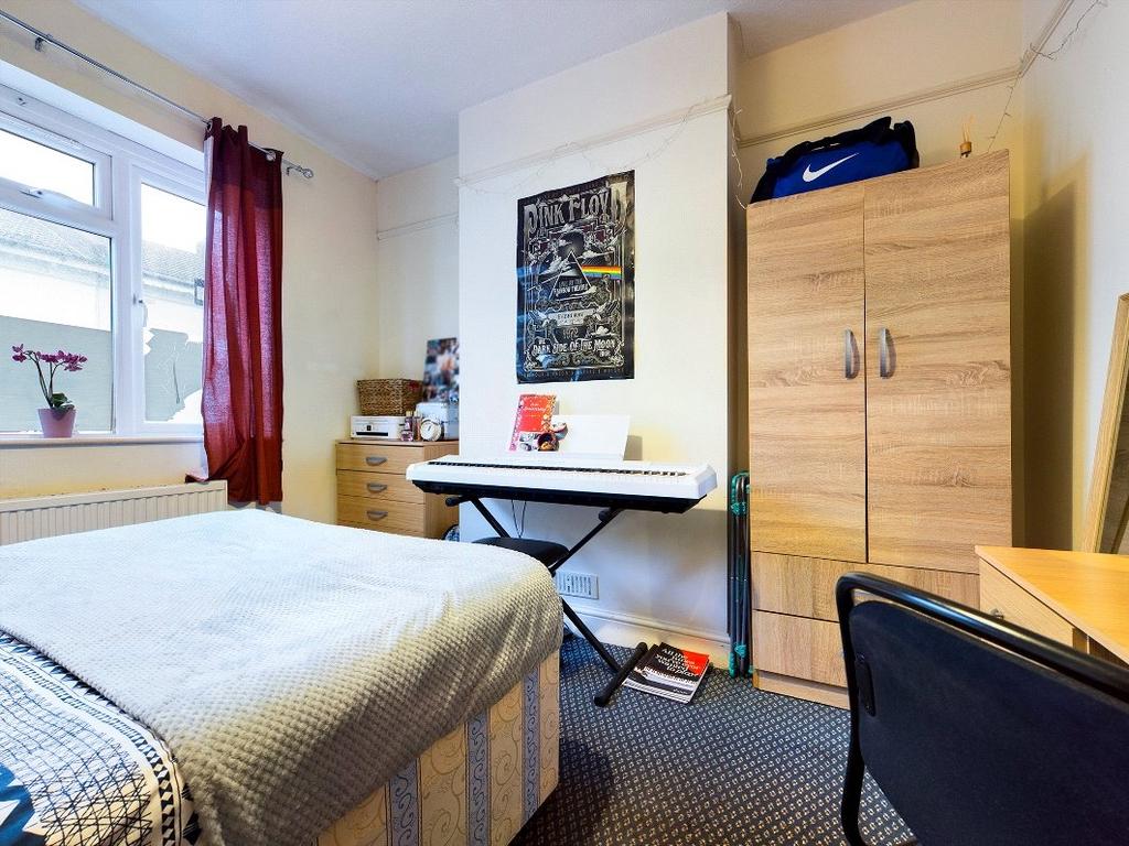 Bedroom-Flat-To-Rent
