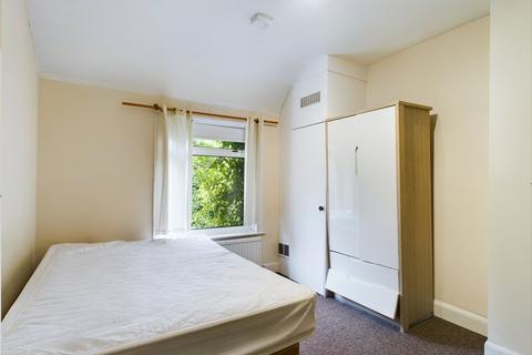 4 bedroom terraced house to rent, Coombe Road, Brighton, East Sussex, BN2
