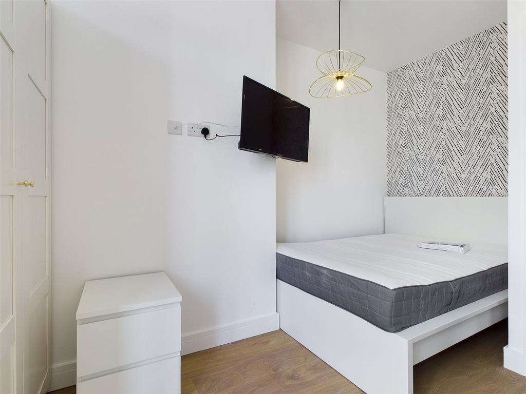 Bedroom-To-Rent