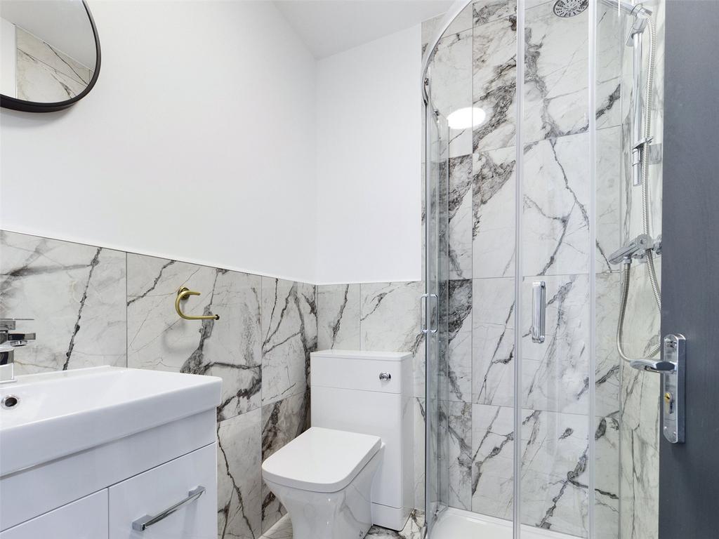 Bathroom-To-Rent