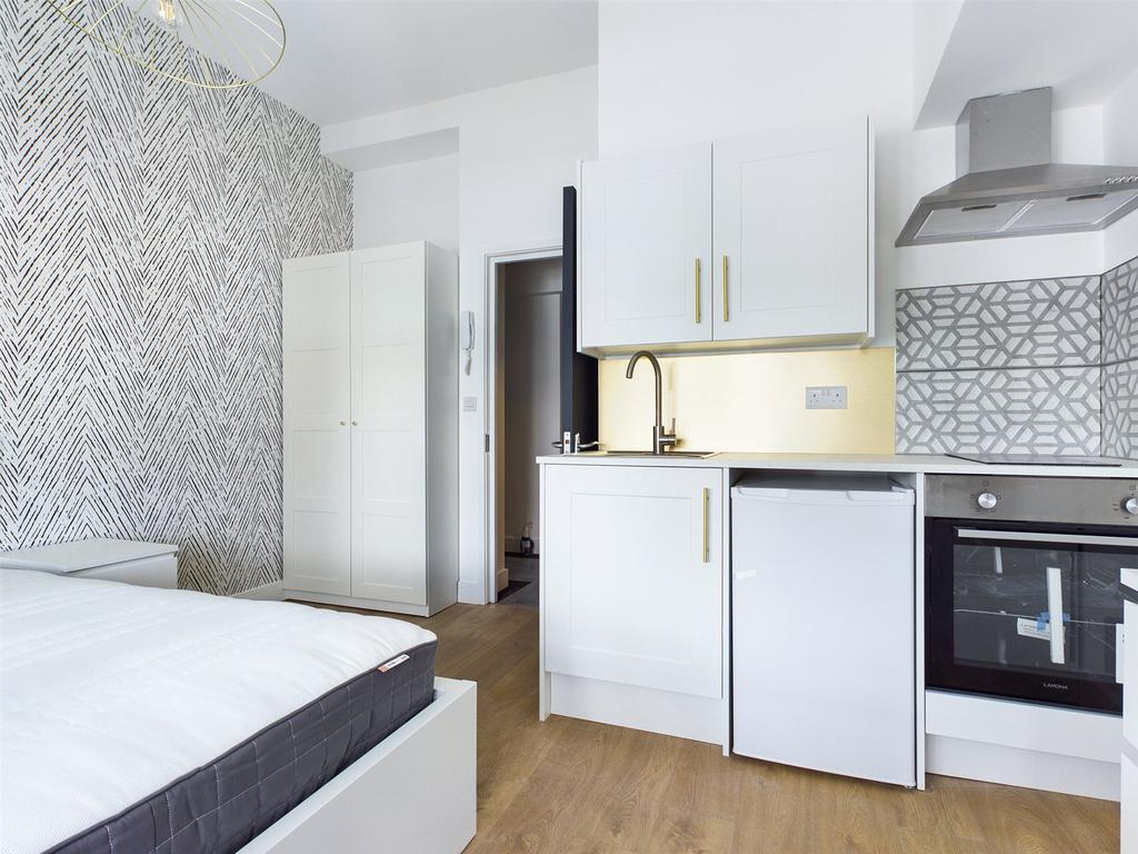 Apartment in Brighton, Brunswick - View 3