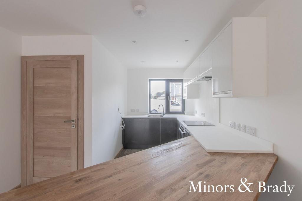 High Street, CaisterOnSea, NR30 3 bed semidetached house for sale