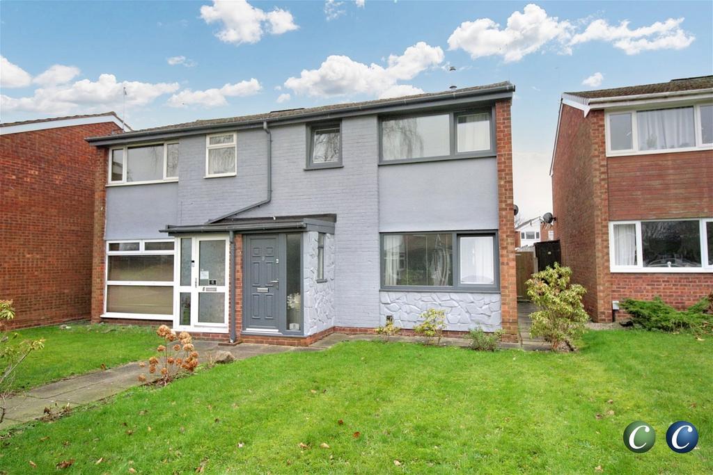 Fernwood Drive, Rugeley, WS15 2PZ 3 bed semidetached house for sale