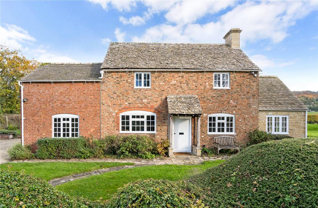 Gloucester, Gloucestershire, GL3 5 bed detached house for
