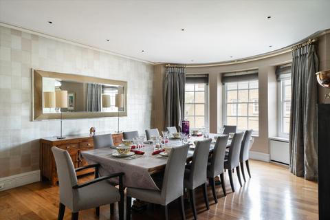 4 bedroom flat for sale, Park Street, Mayfair, London, W1K