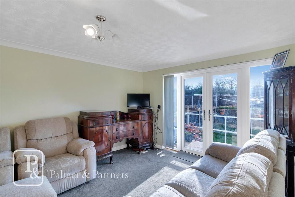 Havering Close, Colchester, Essex, CO4 2 bed for sale £200,000