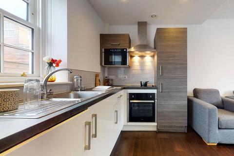 2 bedroom apartment to rent, Apt 47, Park Square Residence, 21 Park Square South LS1