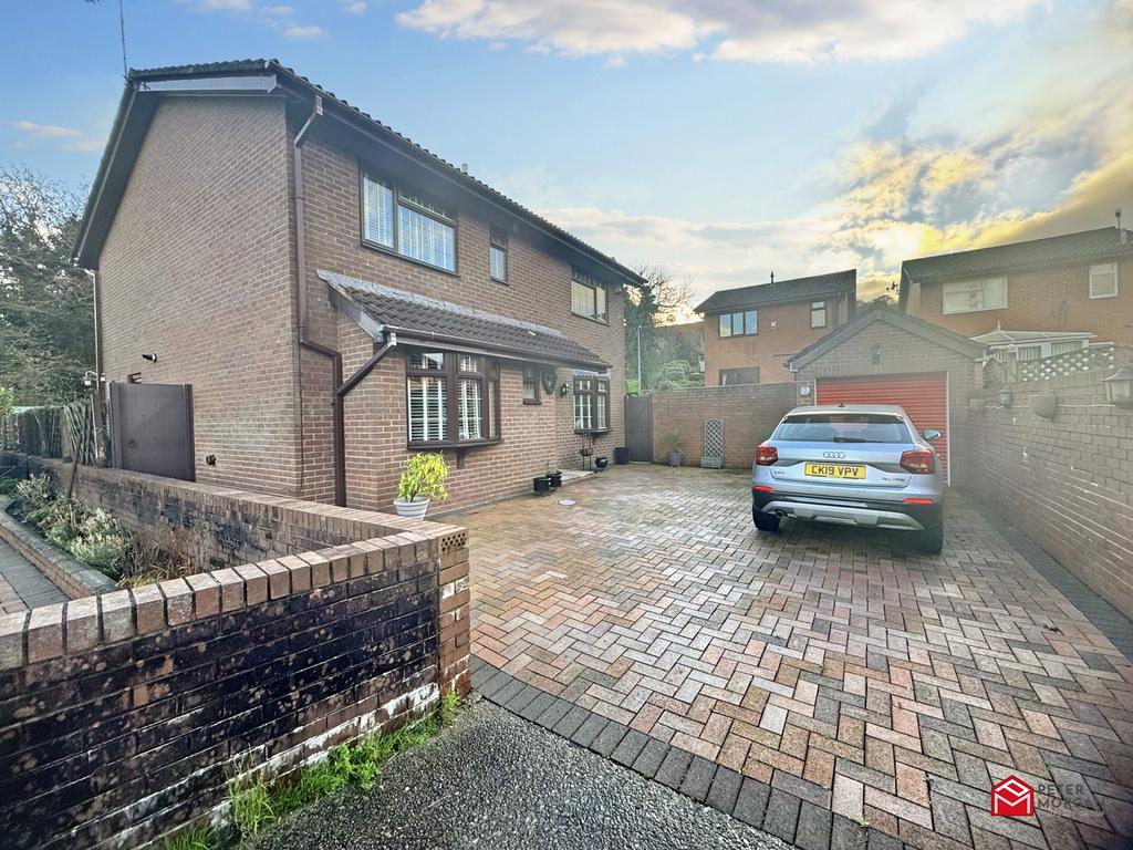 Fairmeadows, Maesteg, Bridgend. CF34 9JL 4 bed detached house for sale