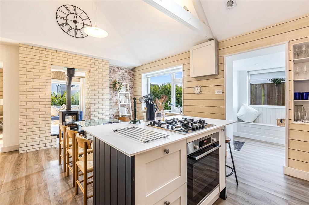 Kitchen/Dining