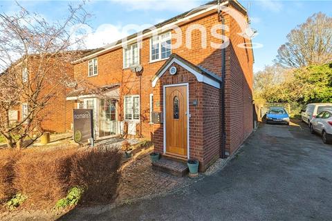 22 Field End, Farnham, GU9 9HZ